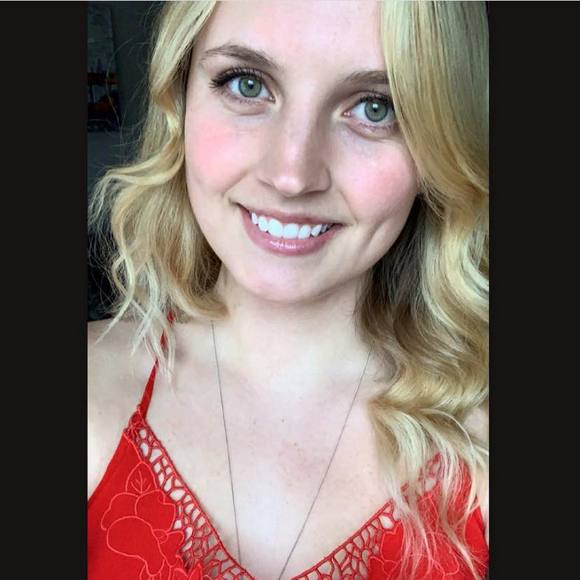 Meet your Posher, Chelsey - Picture 1 of 1